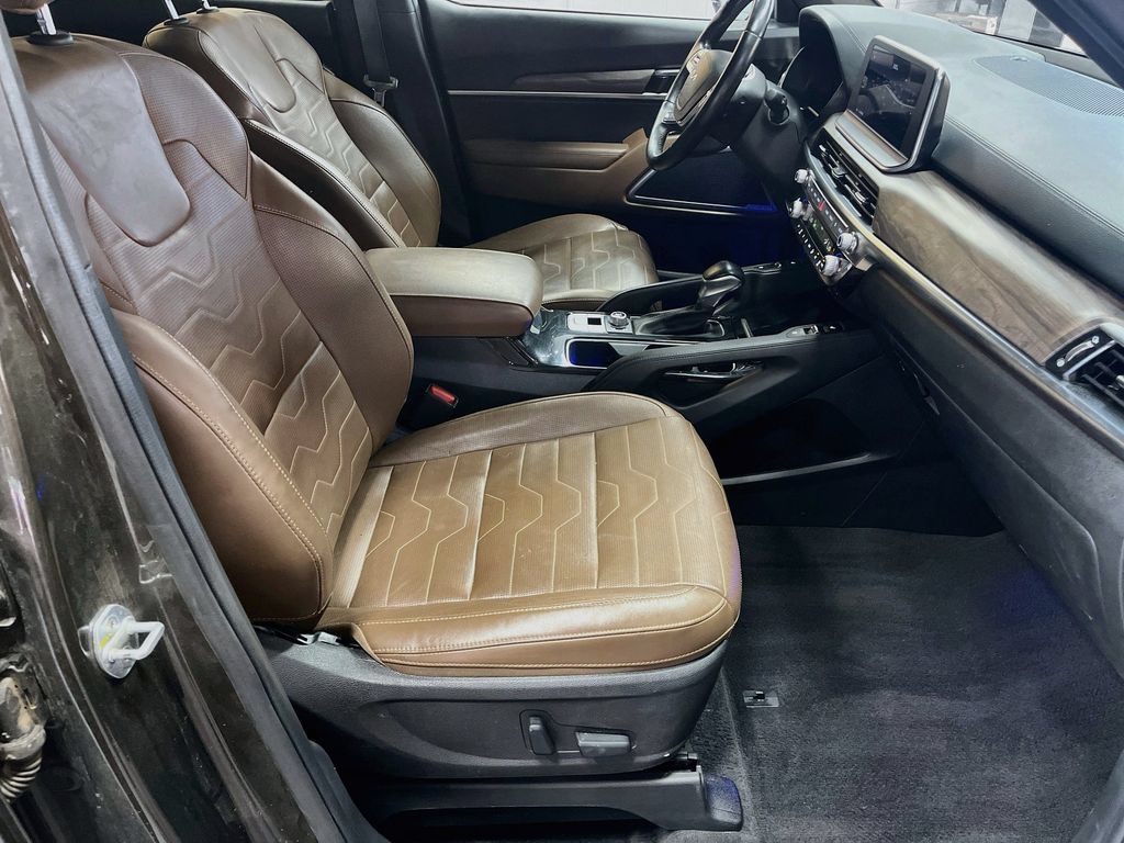 Used 2022 Kia Telluride SX w/ SX Prestige Package AWD/4WD image 31