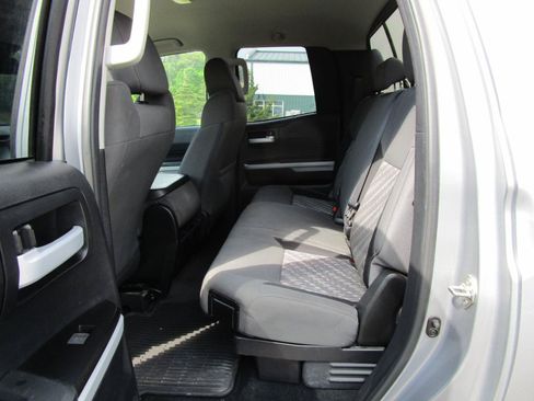 Used 2019 Toyota Tundra SR5 AWD/4WD image 12