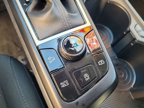 Used 2024 Kia Sportage LX image 21