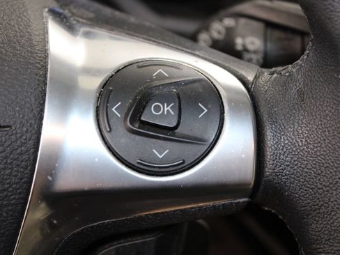Used 2018 Ford C-MAX Titanium w/ Equipment Group 301A FWD image 23