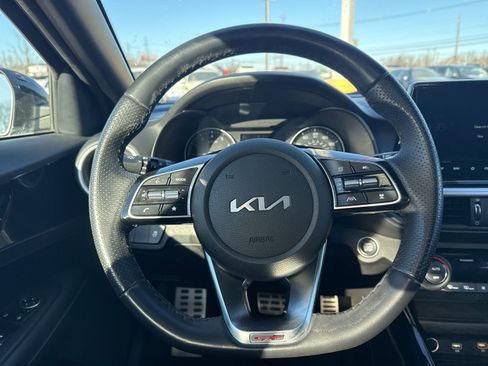 Used 2023 Kia Forte GT-Line w/ GT-Line Premium Package image 17