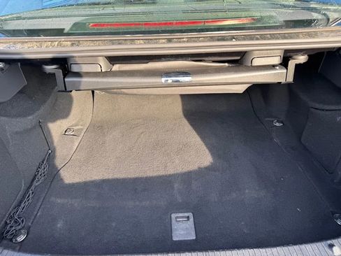 Used 2014 Mercedes-Benz E 350 4MATIC Sedan image 10