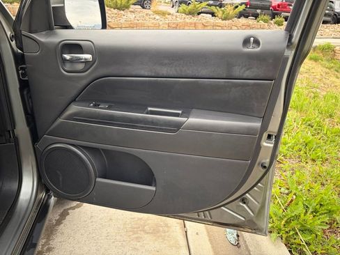 Used 2014 Jeep Patriot Sport AWD/4WD image 23