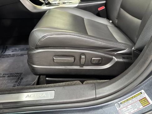 Used 2016 Acura TLX FWD image 6