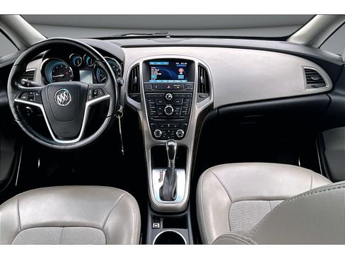 Used 2012 Buick Verano Convenience FWD image 9