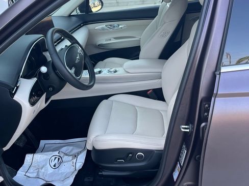 Certified 2023 Genesis GV70 2.5T w/ Select Package AWD/4WD image 2