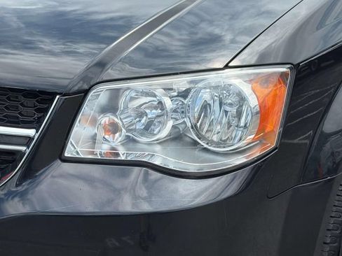 Used 2015 Dodge Grand Caravan SXT FWD image 10