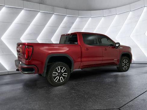 Used 2025 GMC Sierra 1500 AT4 w/ AT4 Premium Package AWD/4WD image 4