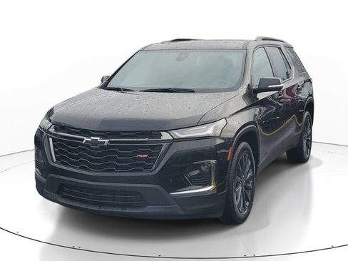 Used 2023 Chevrolet Traverse RS w/ LPO, Floor Liner Package AWD/4WD image 2