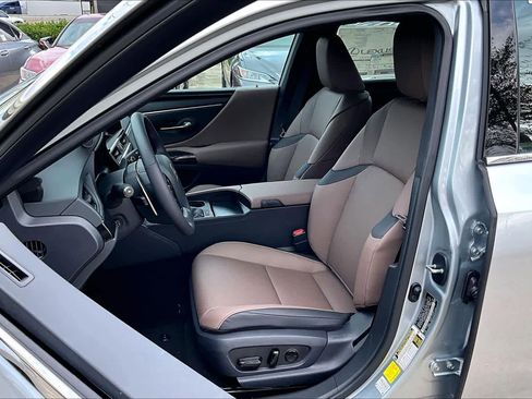 New 2025 Lexus ES 350 w/ Premium Package image 17