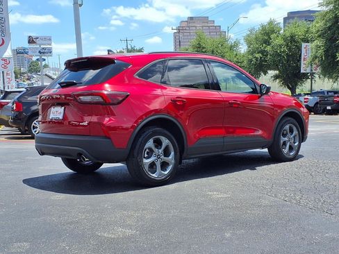 Certified 2025 Ford Escape ST-Line AWD/4WD image 6