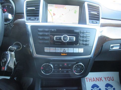 Used 2014 Mercedes-Benz GL 450 4MATIC image 17