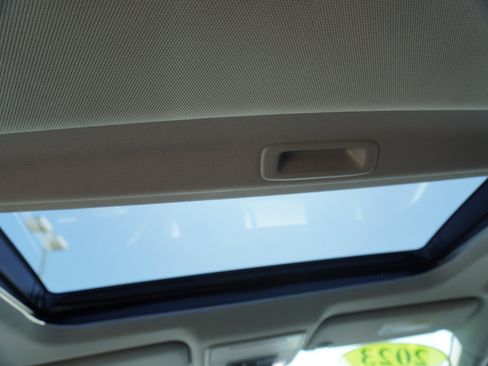 Used 2023 Honda Accord EX image 12