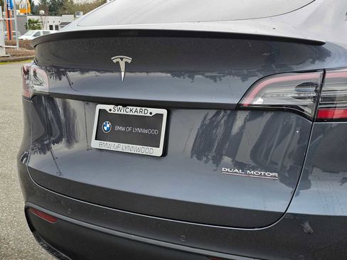 Used 2020 Tesla Model Y Long Range image 13