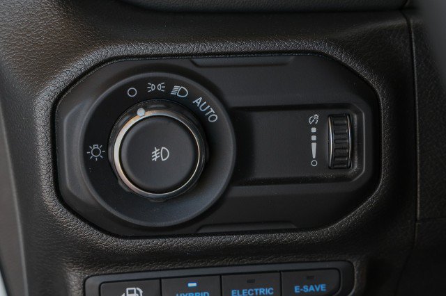 Used 2023 Jeep Wrangler Unlimited Rubicon 4xe AWD/4WD image 27
