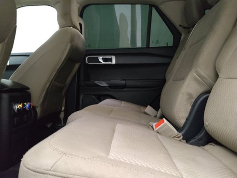 Used 2023 Ford Explorer 4WD image 18