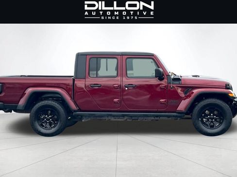 Used 2021 Jeep Gladiator Sport AWD/4WD image 3