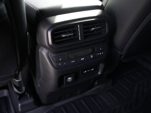 Used 2025 Honda Pilot Black Edition image 20