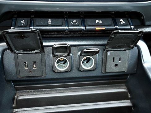 Used 2017 Chevrolet Silverado 1500 LT w/ All Star Edition AWD/4WD image 31