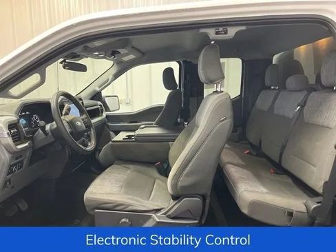 Used 2022 Ford F150 XLT w/ Trailer Tow Package image 11