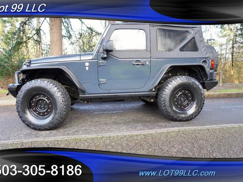 Used 2017 Jeep Wrangler Sport image 6