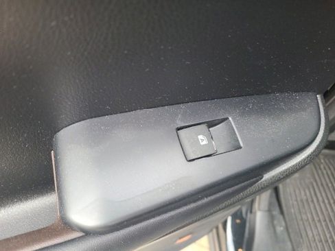 Used 2016 Toyota Highlander Limited image 16