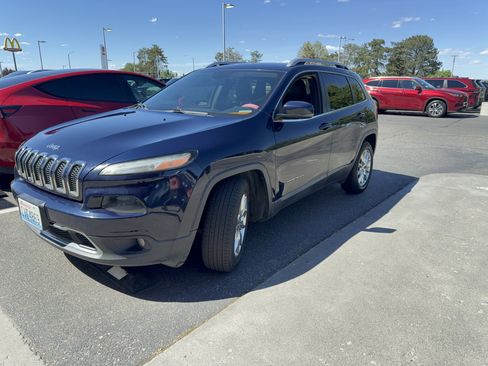 Used 2016 Jeep Cherokee Limited AWD/4WD image 32