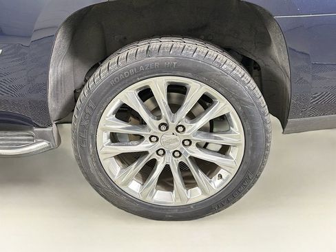 Used 2020 Cadillac Escalade Luxury image 35