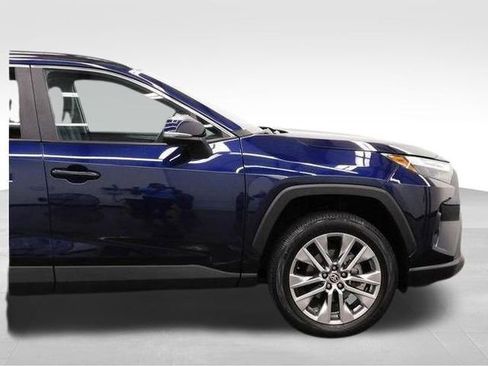 Used 2023 Toyota RAV4 XLE Premium image 19