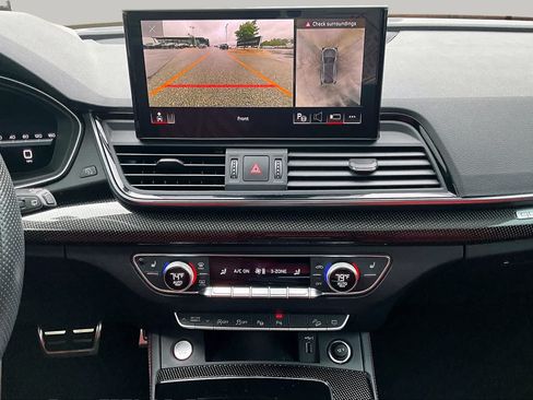Used 2023 Audi SQ5 Prestige w/ Prestige Package AWD/4WD image 7
