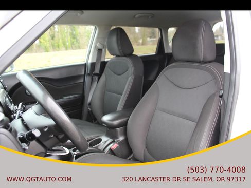 Used 2016 Kia Soul w/ Convenience Package FWD image 12