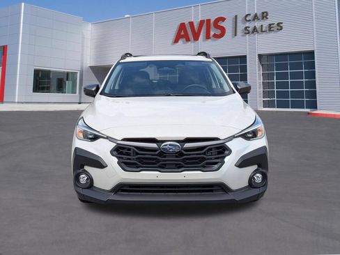 Used 2025 Subaru Crosstrek 2.5i Premium AWD/4WD image 2