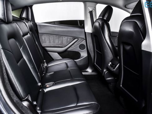 Used 2024 Tesla Model Y Performance image 20