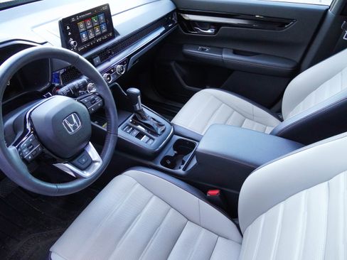 Used 2024 Honda CR-V Sport Touring image 9
