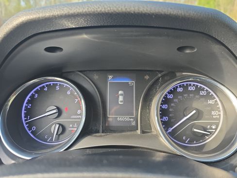 Used 2020 Toyota Camry SE image 18