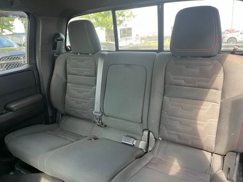 Used 2022 Nissan Frontier PRO-4X w/ Technology Package AWD/4WD image 13