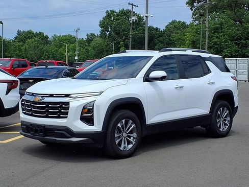 Certified 2025 Chevrolet Equinox LT w/ Convenience Package II AWD/4WD image 1