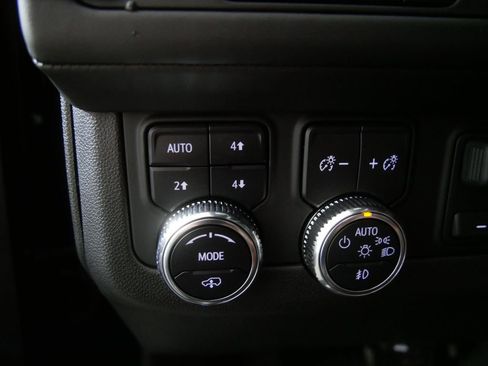 Used 2024 GMC Yukon Denali Ultimate image 13