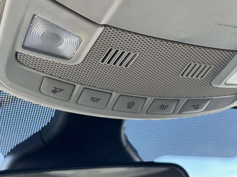 Used 2022 Ford Edge SE image 30