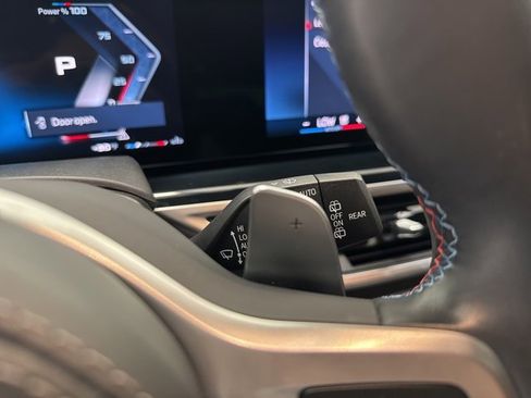 Used 2024 BMW X7 M60i w/ Executive Package image 35