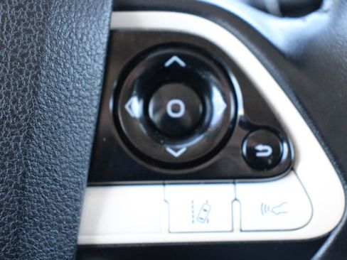 Used 2018 Toyota Prius Prime Plus image 23