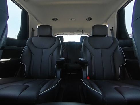 Used 2023 Hyundai Palisade SEL w/ Premium Package AWD/4WD image 32