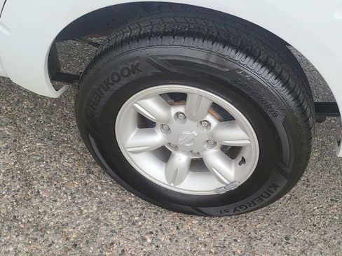 Used 2003 Nissan Frontier XE w/ Value Truck Pkg image 10