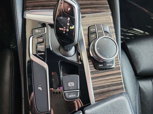 Used 2019 BMW 530i w/ M Sport Package RWD image 18