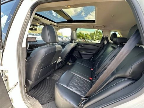 Used 2024 Nissan Rogue Platinum w/ Platinum Premium Package AWD/4WD image 14