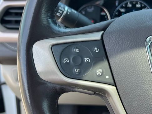 Used 2018 GMC Acadia Denali w/ Technology Package AWD/4WD image 32