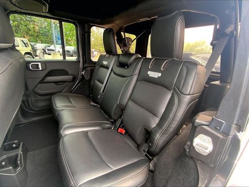 Used 2021 Jeep Wrangler Unlimited Sahara AWD/4WD image 20