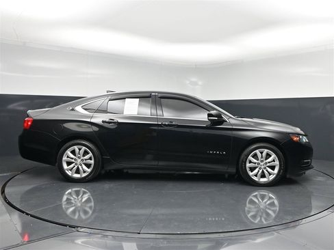 Used 2019 Chevrolet Impala LT w/ LT Convenience Package FWD image 4