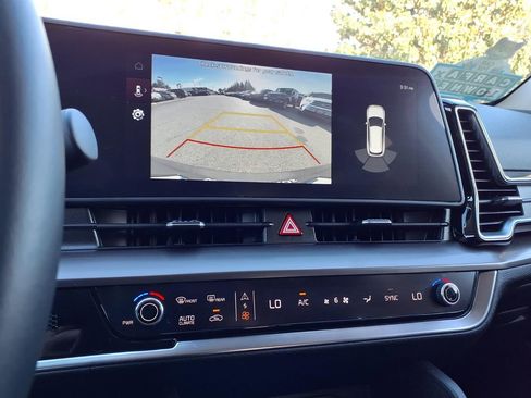 Certified 2025 Kia Sportage EX image 19