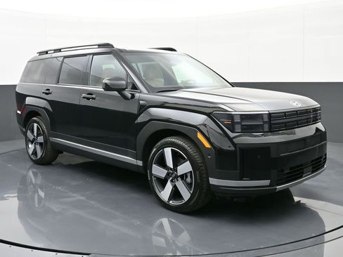 Used 2025 Hyundai Santa Fe Limited image 1